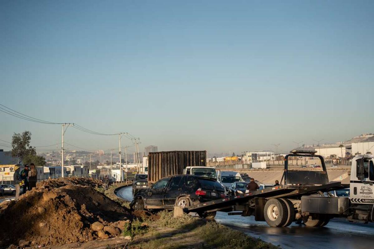 Accidente en Vía Rápida Alamar deja pareja ilesa; conductor presuntamente bajo alcohol