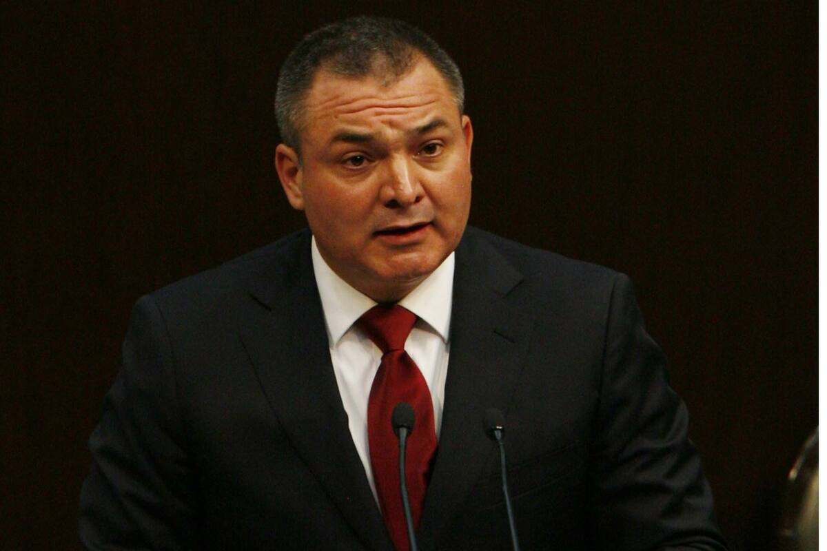 Admite juez solicitud de amparo de Genaro García Luna contra orden de aprehensión