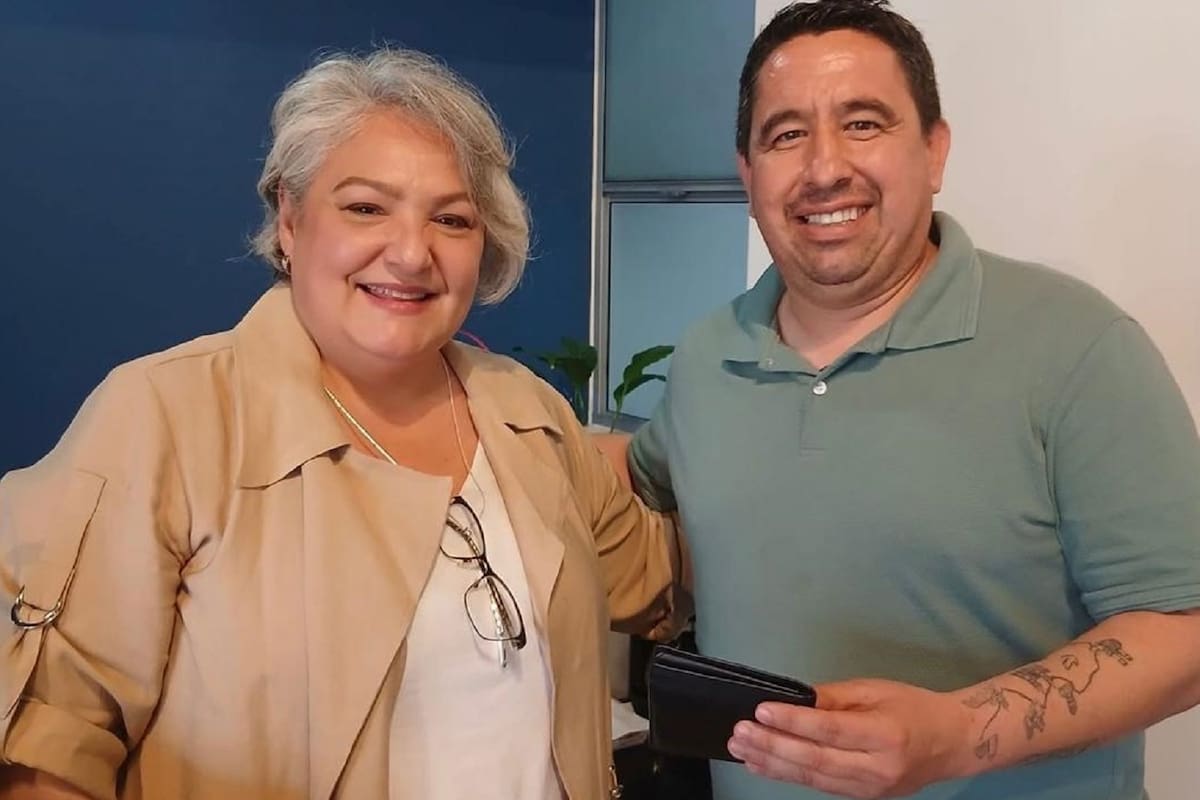 Cibernautas ayudan a presidente de Canirac Rosarito a recuperar cartera extraviada