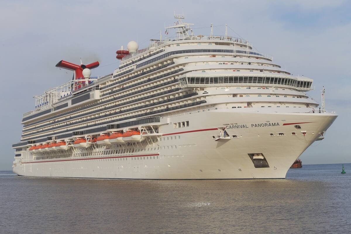 Puerto Vallarta recibe el primer crucero tras 17 meses de suspensión por Covid-19