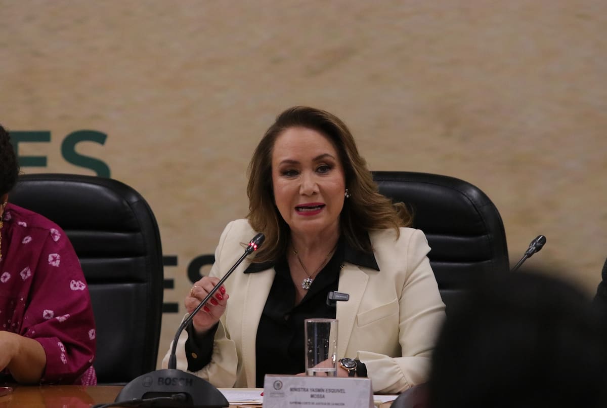 La ministra Yasmín Esquivel sostuvo que no debía haber trato fiscal distinto entre beneficiarios de Afore y herederos.