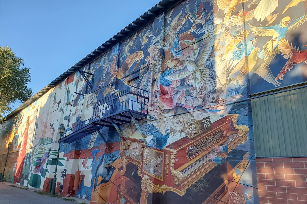 Murales de Flagstaff: historia y arte en el centro histórico