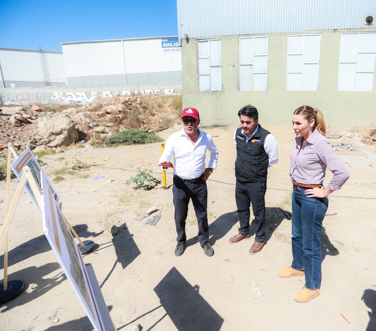 La limpieza de la canalización del Río Tijuana contempla retirar 600 mil metros cúbicos de material acumulado. Foto: Cortesía
