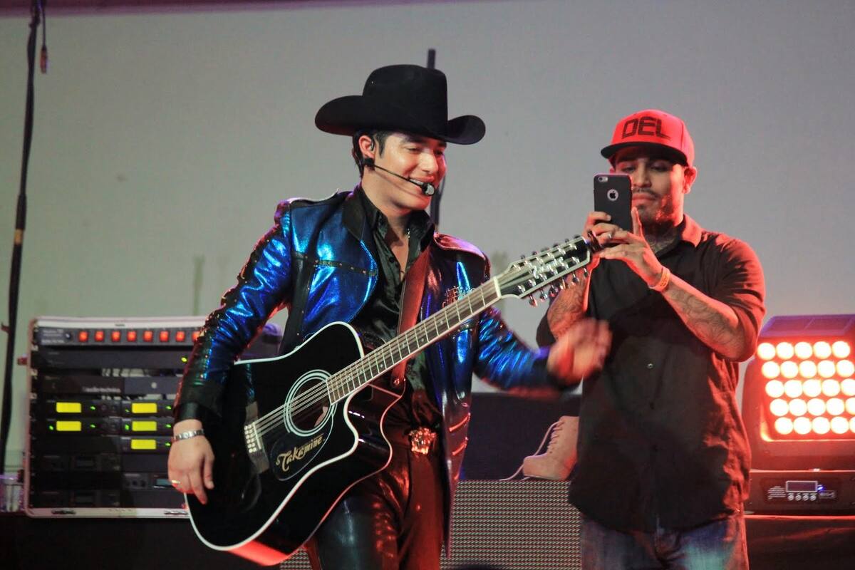 Los plebes del rancho dedican a Ariel Camacho su nuevo álbum 'Fiesta en el cielo vol.1"