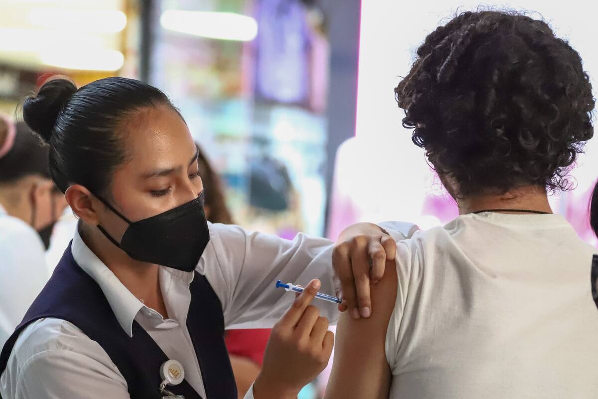 Seguirá vacunación de menores contra sarampión y hepatitis el lunes