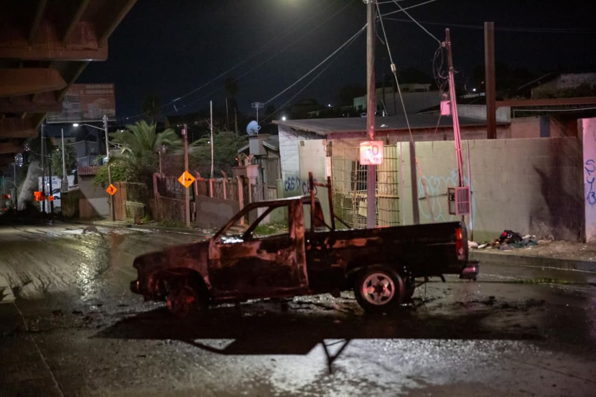 Los incendios ocurrieron en la avenida Internacional y en la colonia Altamira. En uno de los casos se logró la detención de dos presuntos responsables. Foto: Border Zoom