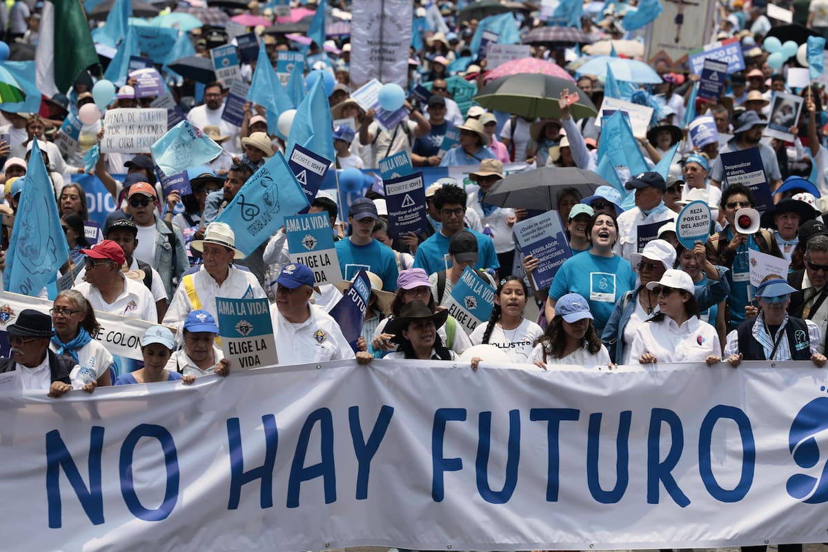 Manifestación en la CDMX por el derecho a la vida y la atención a las mujeres