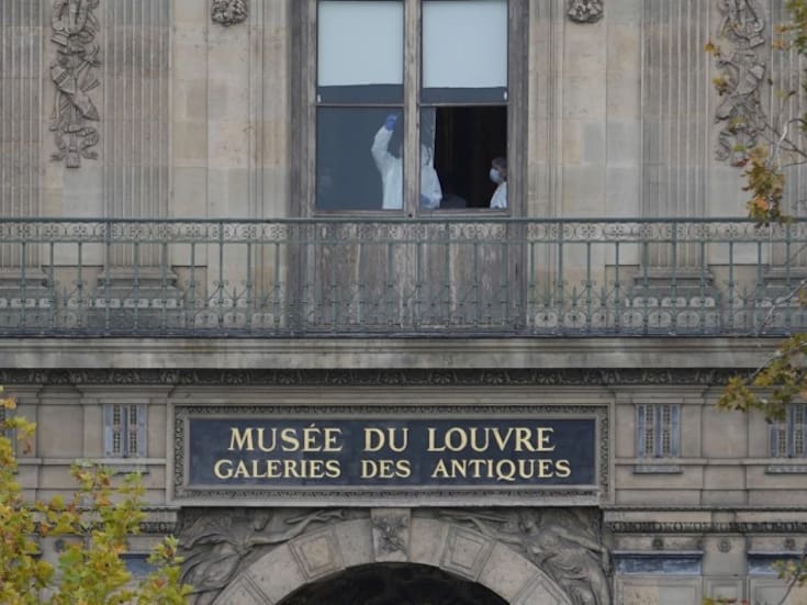 Tras el robo de las joyas de la corona el Louvre reabrirá sus puertas mientras continúa la investigación, pero mantendrá cerrada la Galería de Apolo por tiempo indefinido