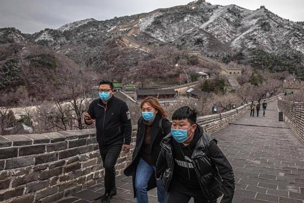 China reporta 54 casos importados de COVID-19 tras bloqueo a extranjeros