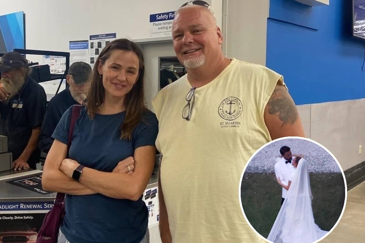 ¿Le mandaron invitación?: Jennifer Garner estaba de compras en Sam's mientras Ben Affleck y JLo se casaban