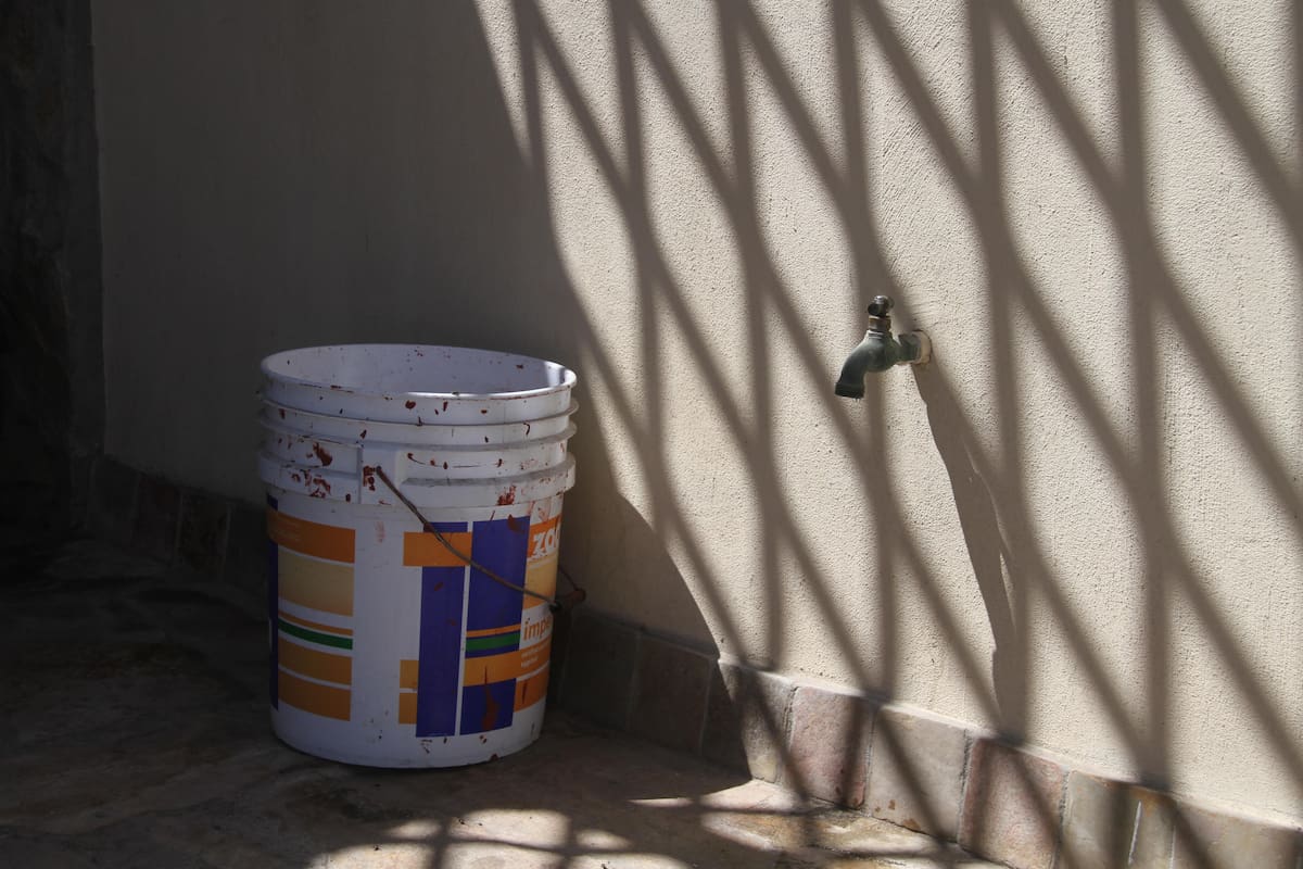 Ciudadanos de la colonia Otay reportan cortes de agua cada semana