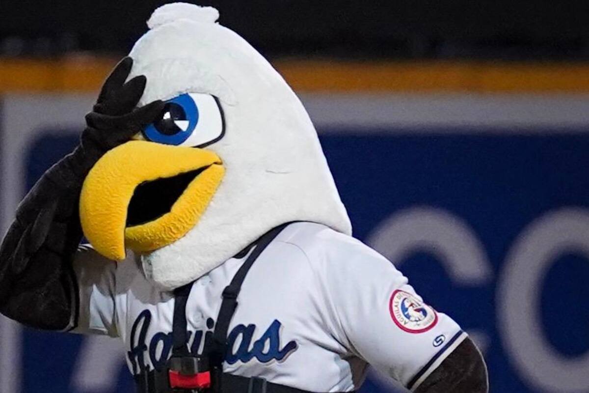 Águilas vs Sultanes inauguración