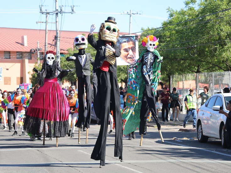 Universidad de Sonora celebra 25 años de su tradicional Procesión de Día de Muertos