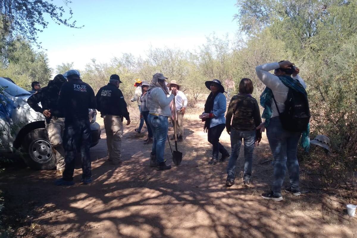 Localizan tres fosas con restos humanos calcinados en el Rancho El Gorguz