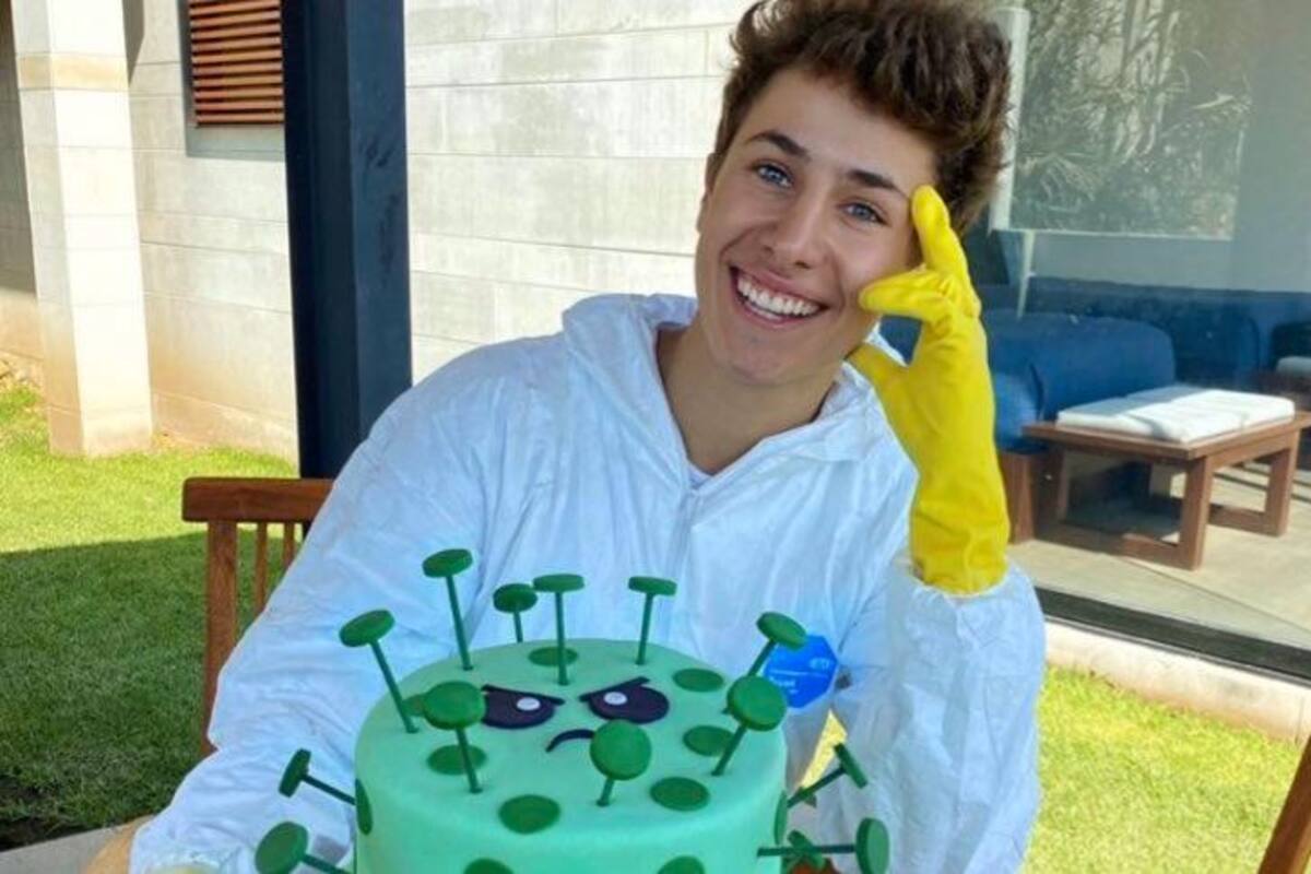 Tachan de insensible a Juanpa Zurita por pastel con forma de coronavirus