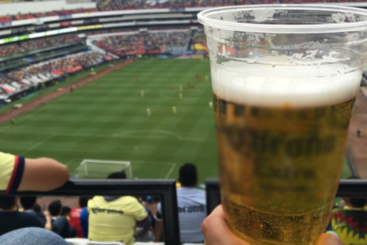 Urge regular venta de alcohol en estadios mexicanos, según RASA