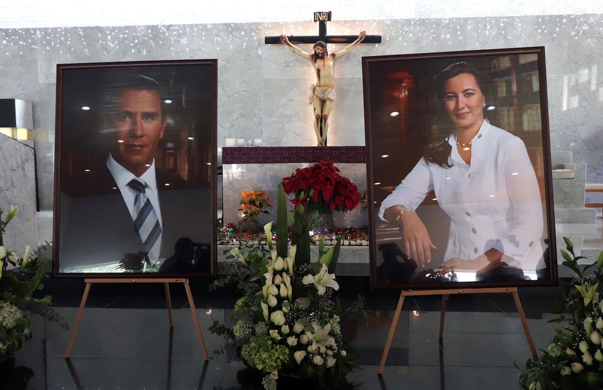 Marko Cortés, líder nacional del PAN, acude junto con otros panistas a la misa luctuosa en memoria de la exgobernadora Martha Érika Alonso y su esposo y excoordinador del PAN en el Senado, Rafael Moreno Valle. Foto: Agencia EL UNIVERSAL/EELG