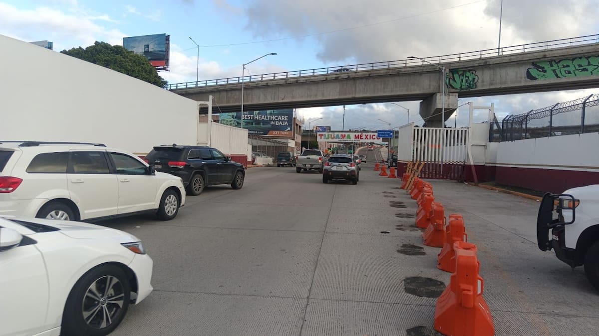 Las gestiones del gobierno de Marina del Pilar Ávila Olmeda permitieron habilitar una puerta adicional de acceso a México y reducir los tiempos de espera para quienes cruzan diariamente por la zona del Chaparral. Foto: Cortesía