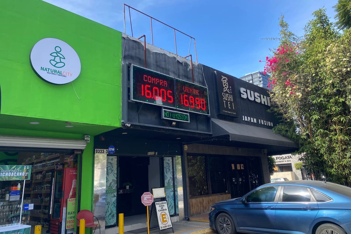 Baja del dólar “alivia” al consumo, pero “presiona” al sector productivo en Baja California