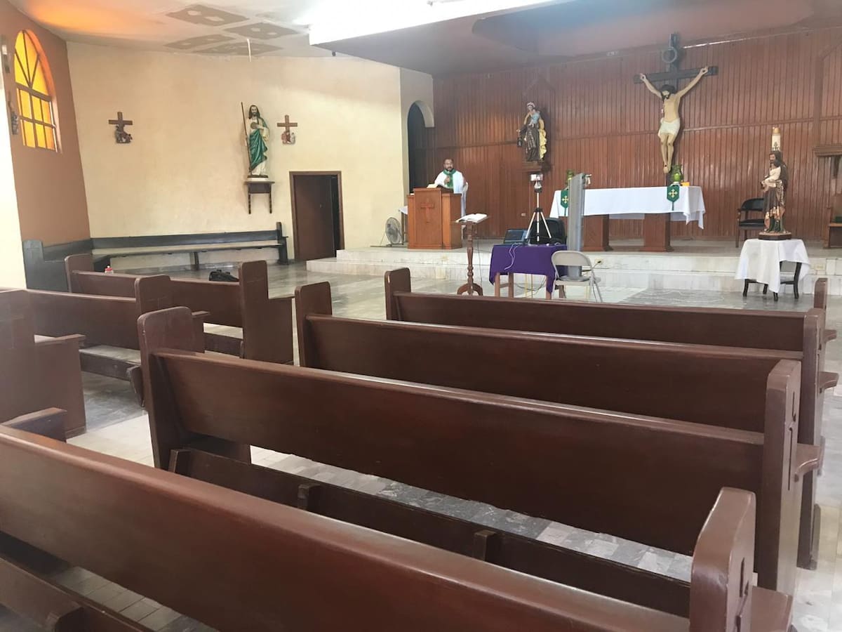 El sacerdote, que realizaba sus labores dentro del templo en ese momento, dio aviso inmediato a las autoridades. Foto: Referencial.