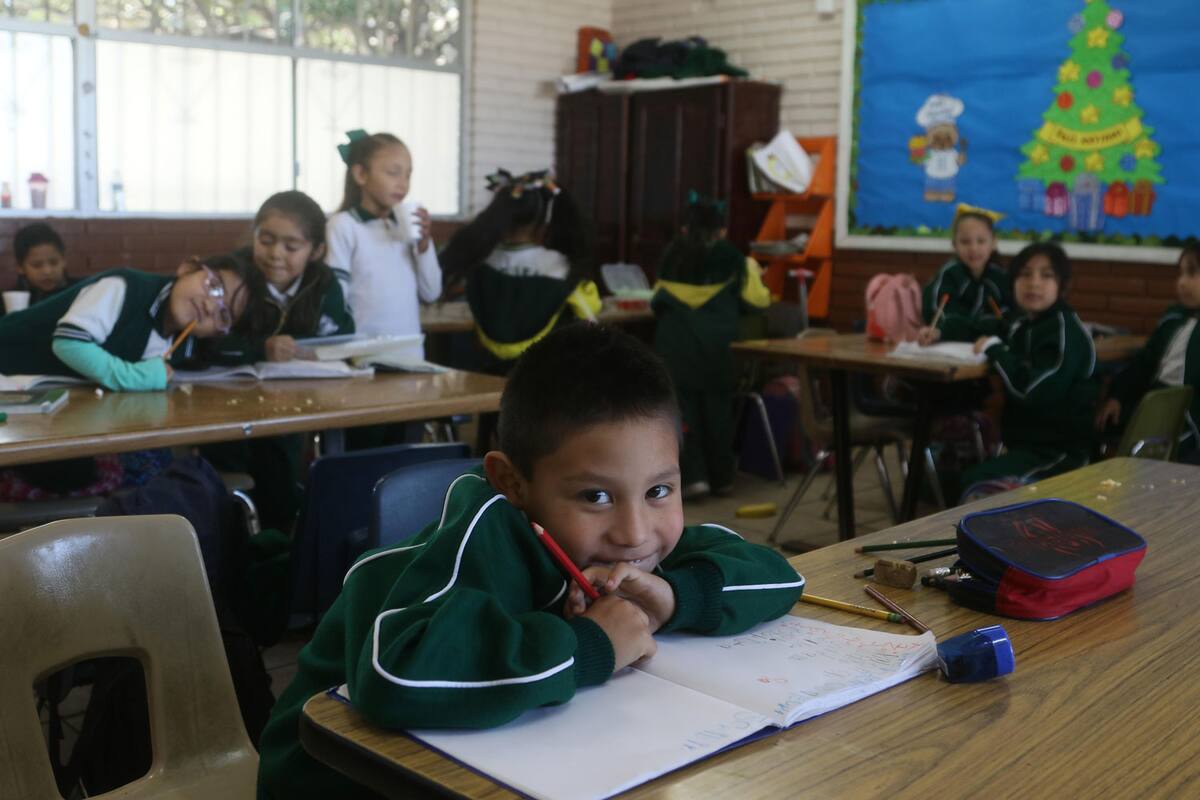 Ciclo escolar podría iniciar sin profesores, advierte sindicato