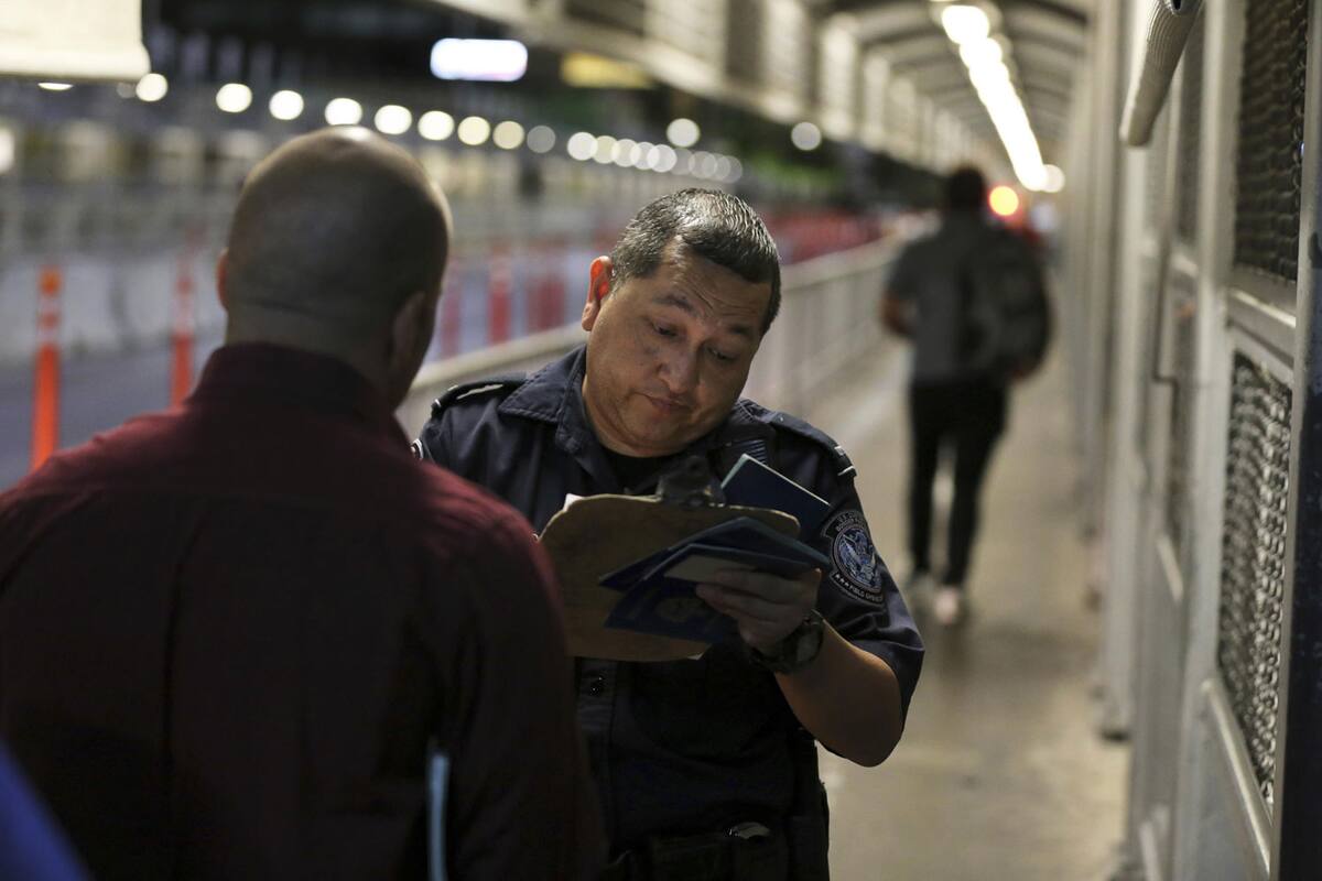 Vigilan en EU contratación de migrantes