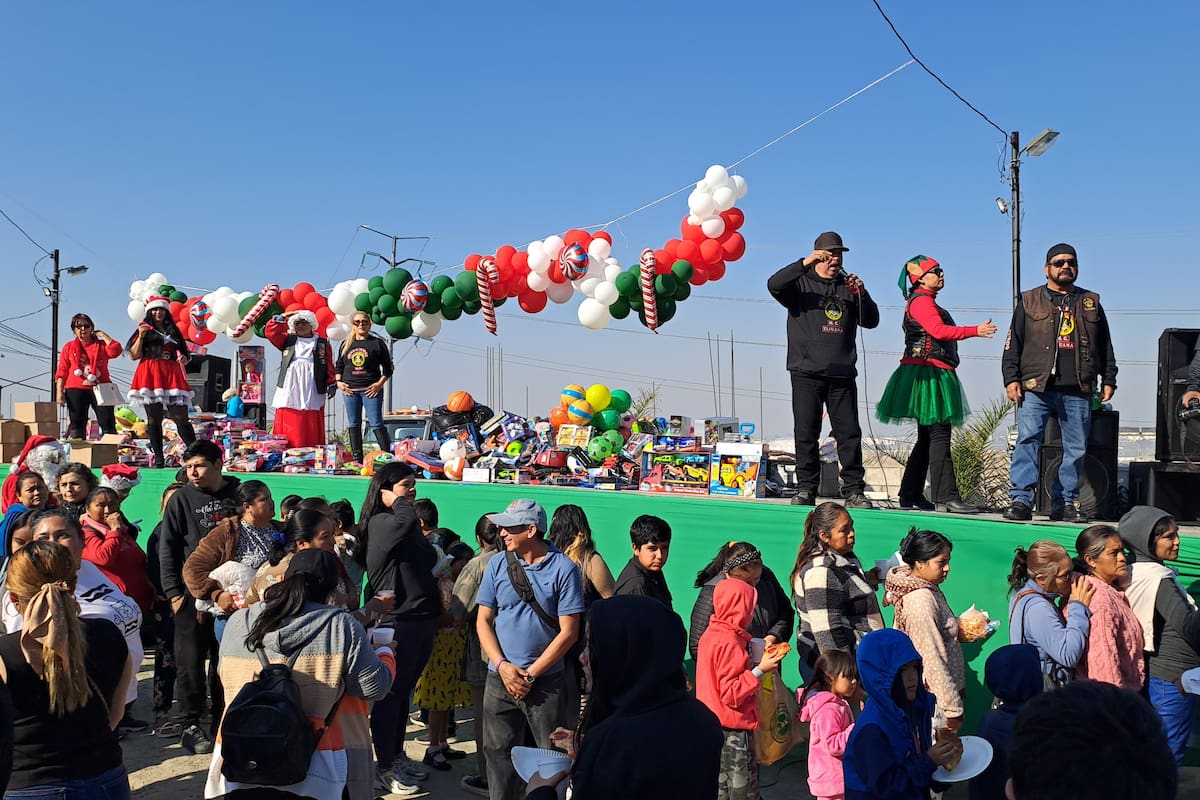 Motociclistas de Peace adelantan Navidad