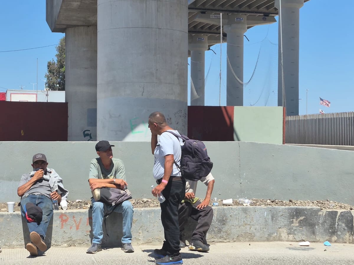 La agrupación realiza encuentros periódicos en la Zona Norte, donde brinda alimentos y apoyo a personas que viven en situación de calle. Foto: Khennia Reyes