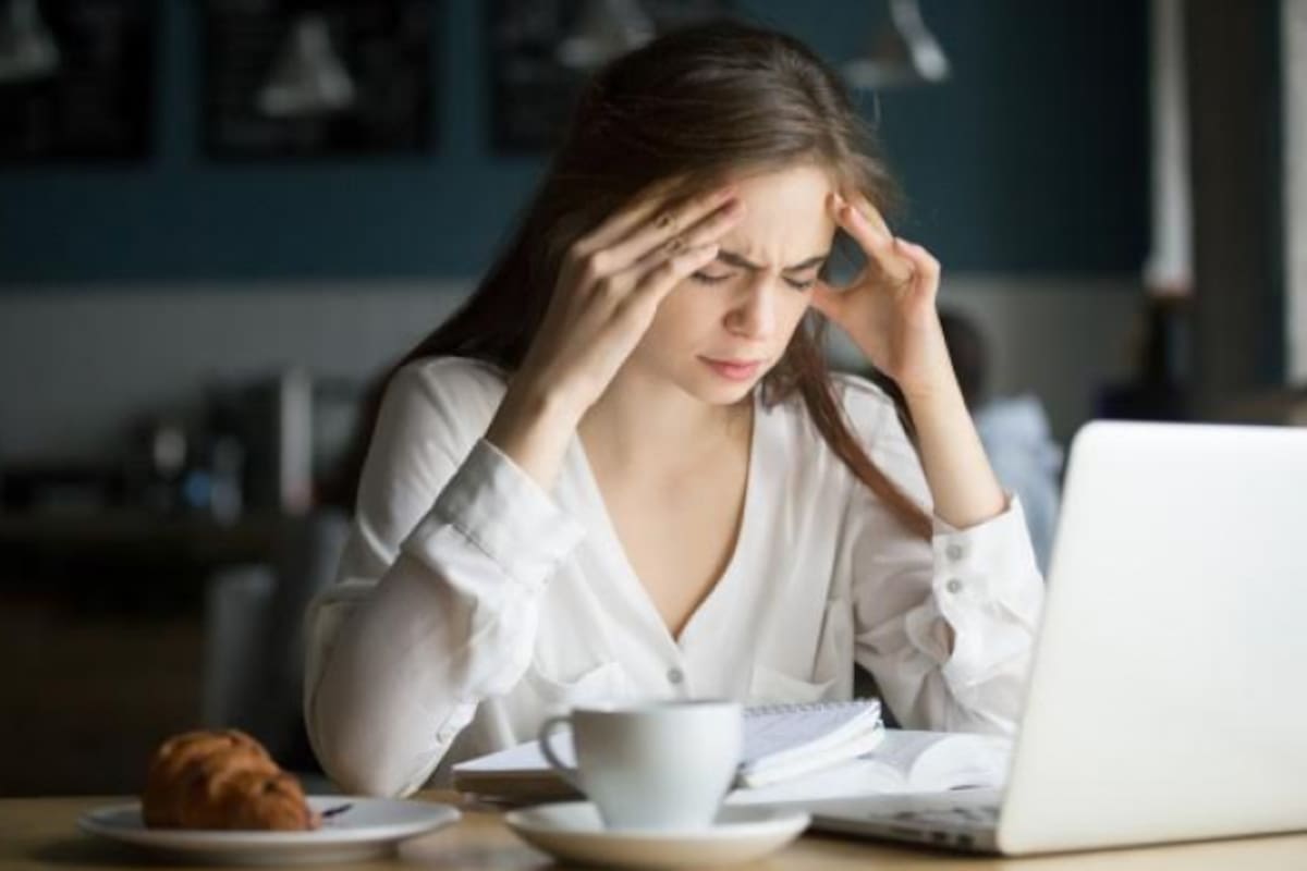 ¿Por qué a las mujeres les da más migraña?