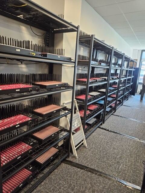 El Servicio Secreto de Estados Unidos desmanteló en Nueva York una red de más de 300 servidores y 100 mil tarjetas SIM.