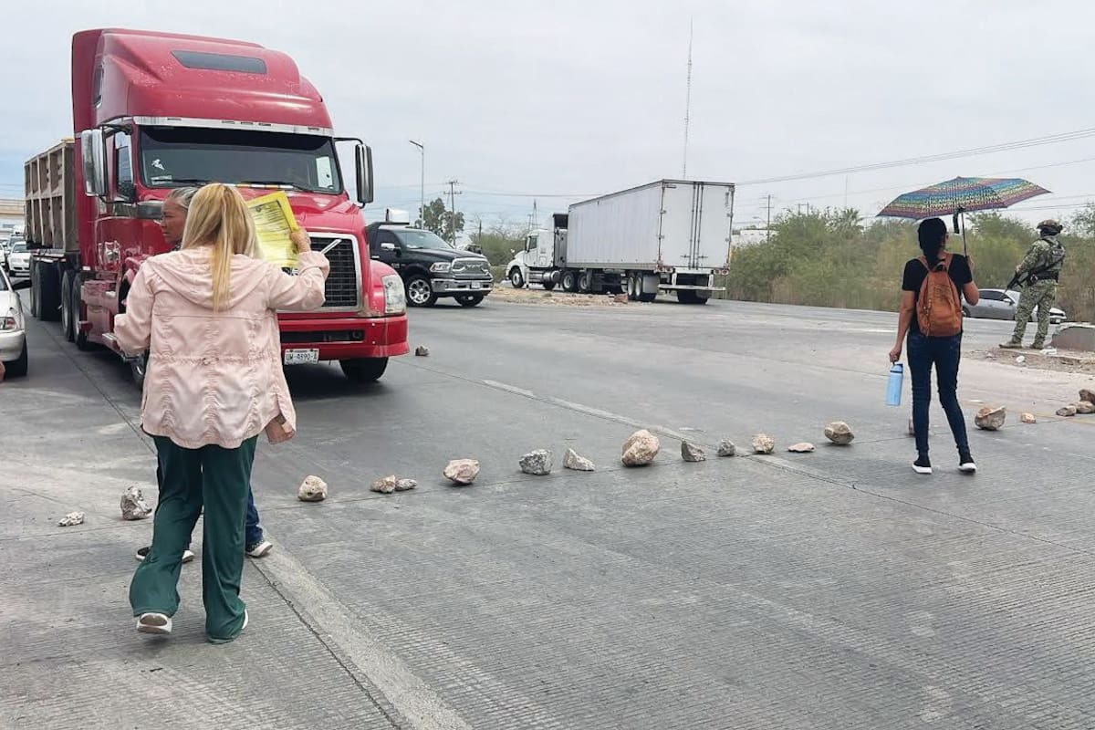 Crece angustia de familias; siguen sin saber cómo están internos tras riña en Cereso de Ciudad Obregón