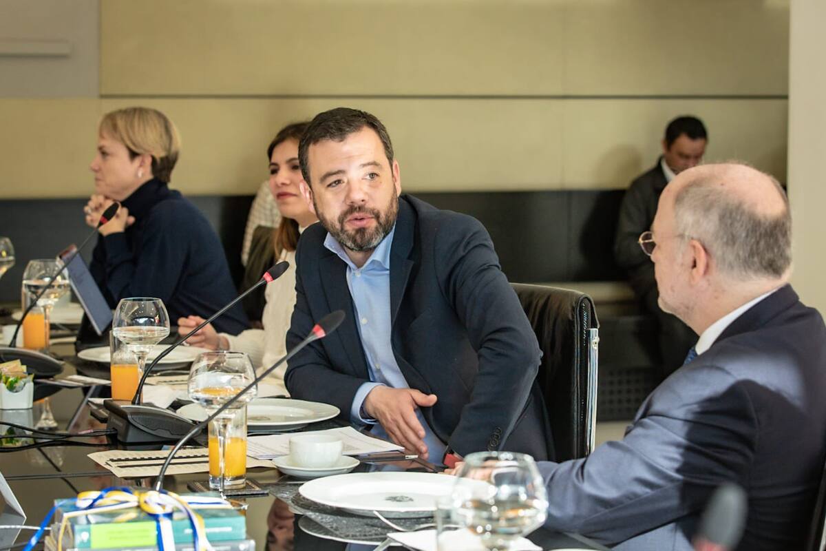 El alcalde de Bogotá, Carlos Fernando Galán, hospitalizado por apendicitis aguda