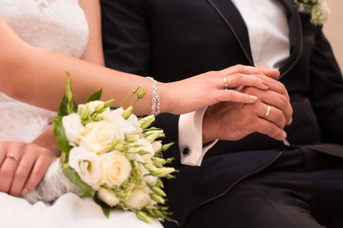 Acepta propuesta de matrimonio y acaba arrestado por su novia en el templo