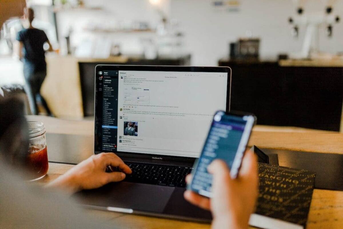Salesforce compra Slack por 27 mil millones de dólares