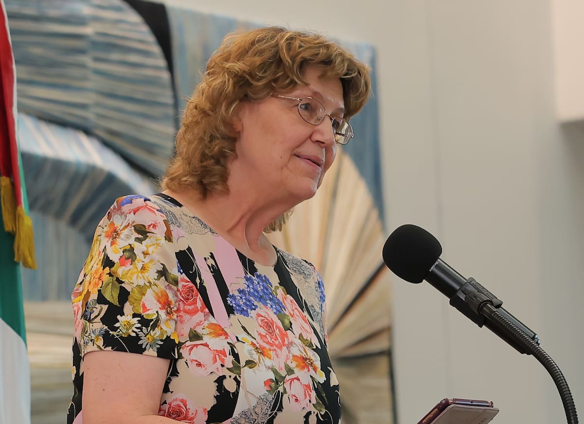 Tracy Thomas, directora general
saliente de la Gestión de Construcción y Seguridad de las Oficinas de Operaciones de Edificios en el Extranjero de EU