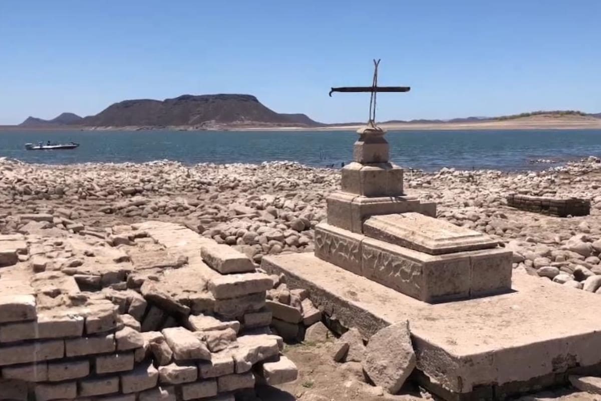 Resurgen las ruinas del antiguo Buenavista en presa de ‘El Oviáchic’