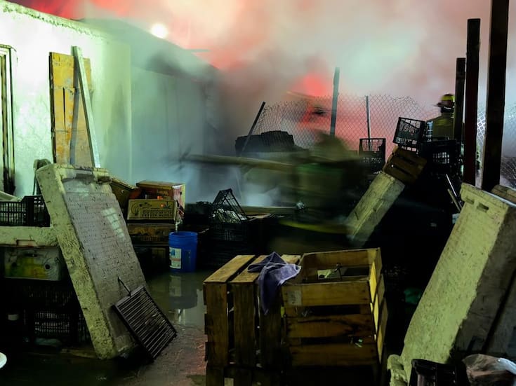 Incendios y explosión por gas dejan daños materiales y un joven lesionado en distintos puntos de la ciudad