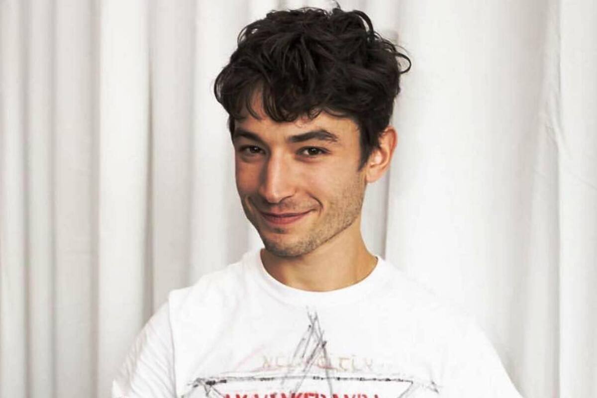Critican a Ezra Miller en Twitter, otros dicen que el video es falso