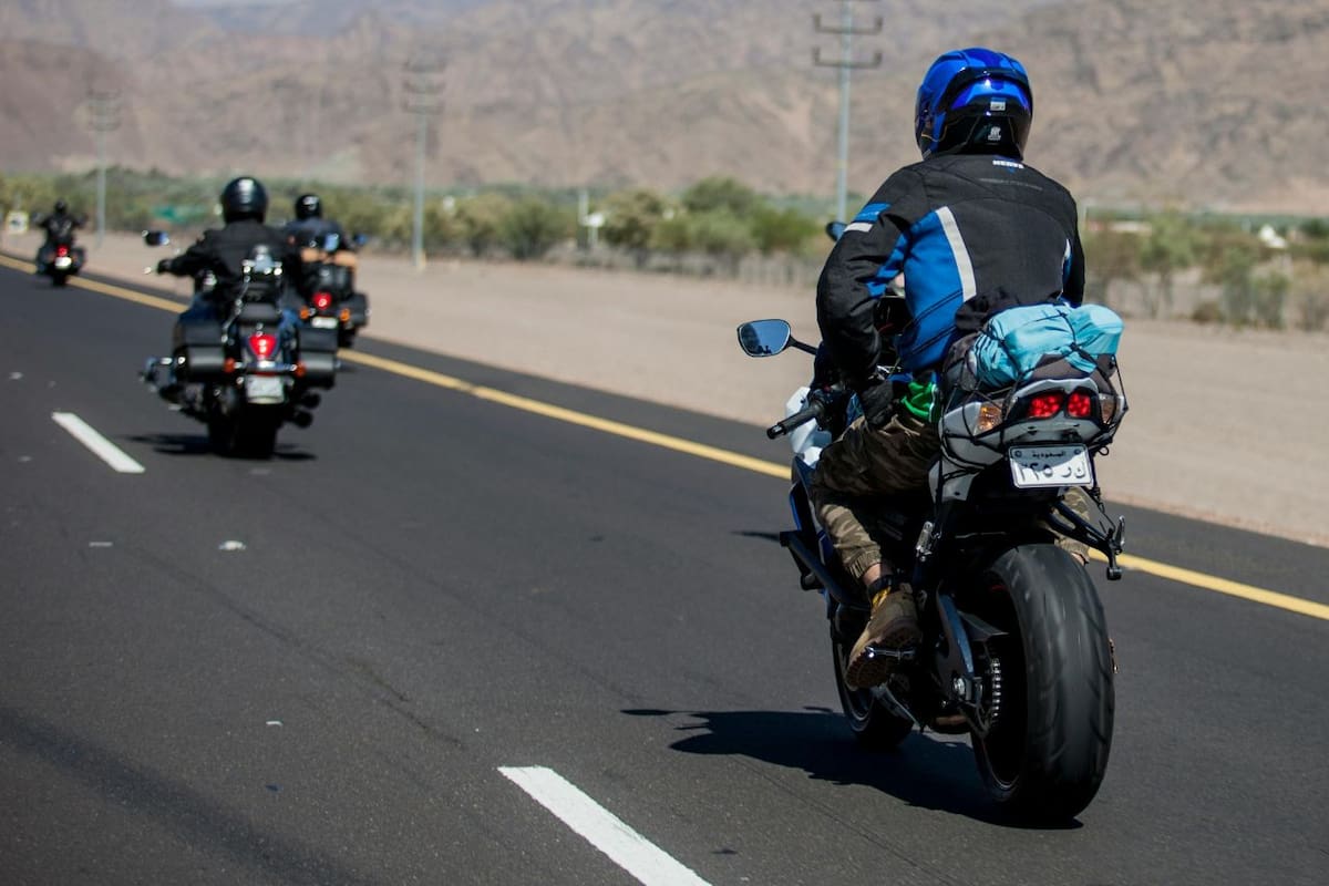 Tránsito de Hermosillo advierte sobre acrobacias peligrosas de motociclistas en vialidades