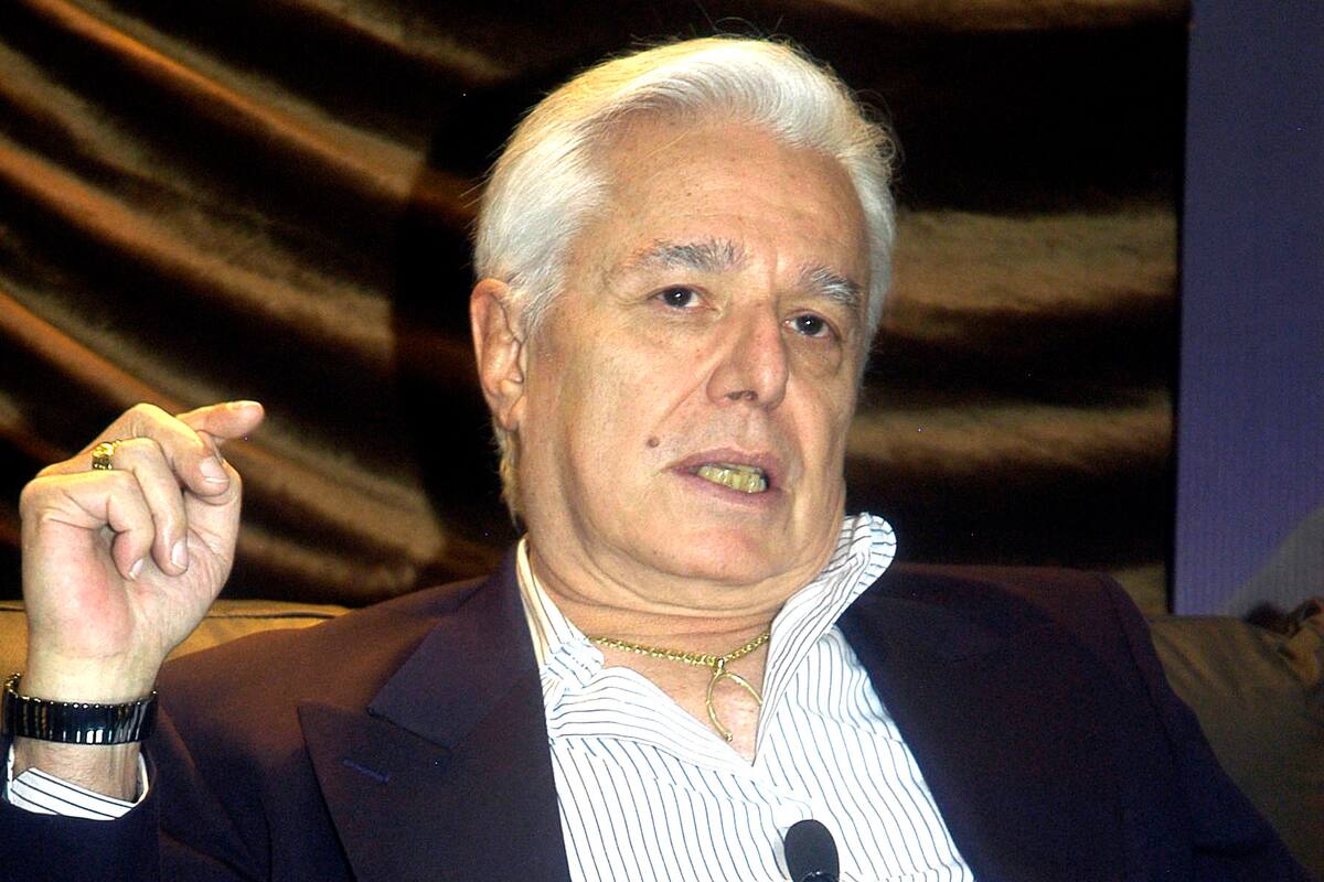 Enrique Guzmán se niega a hablar tras polémica por el hijo de Mayela Laguna