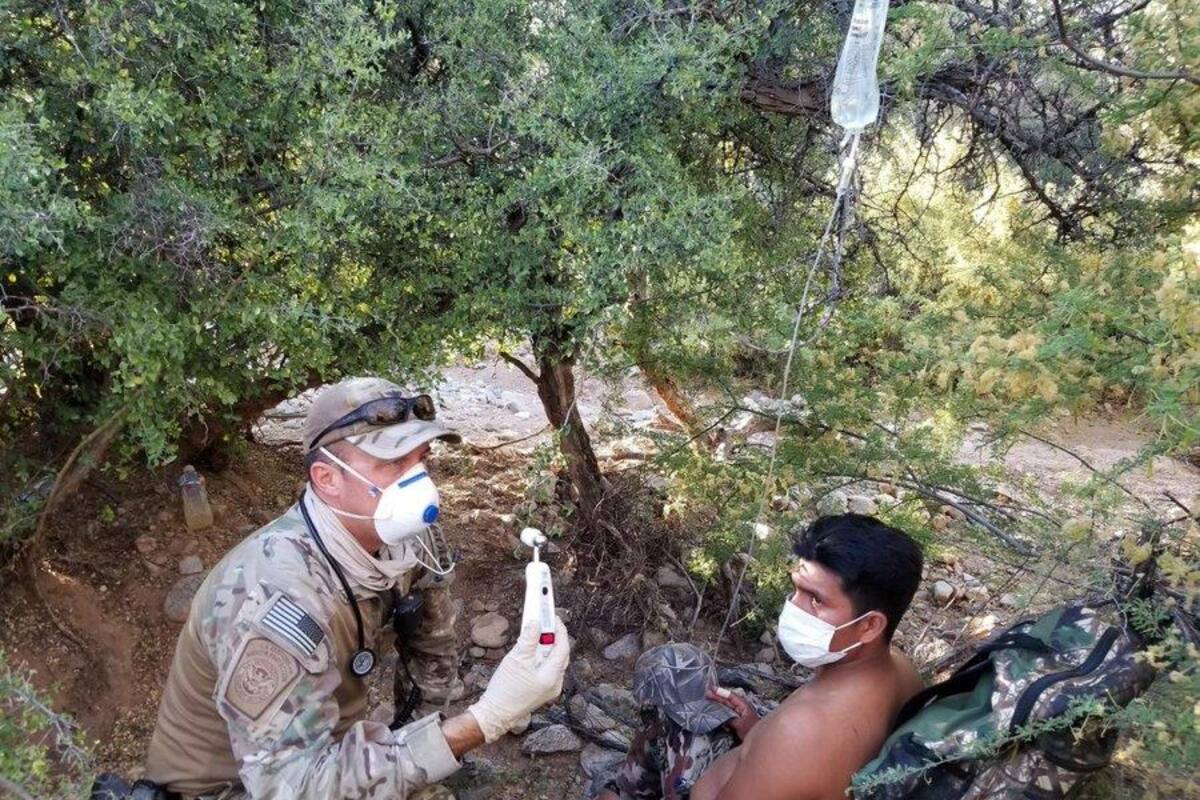 Disminuyen un 84% arrestos migratorios en el último año