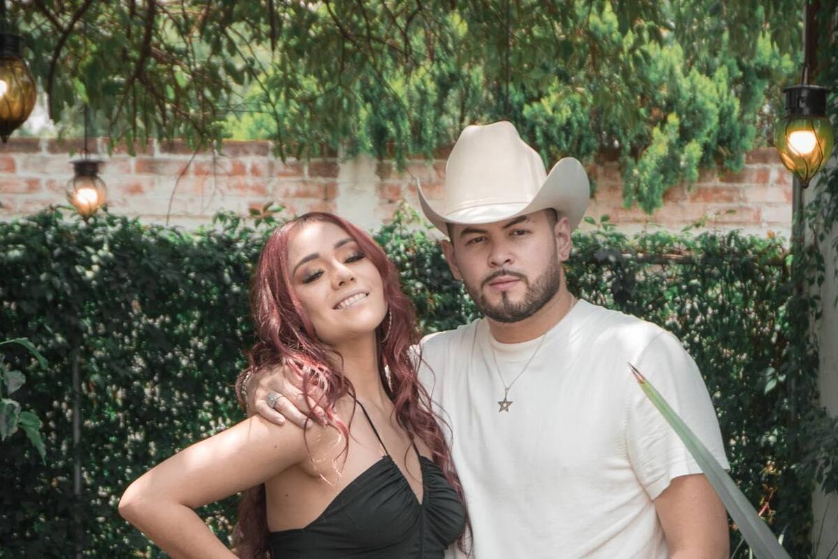 Tijuanense Eduardo Ochoa de La Academia estrenó "A puro dolor" al estilo regional mexicano