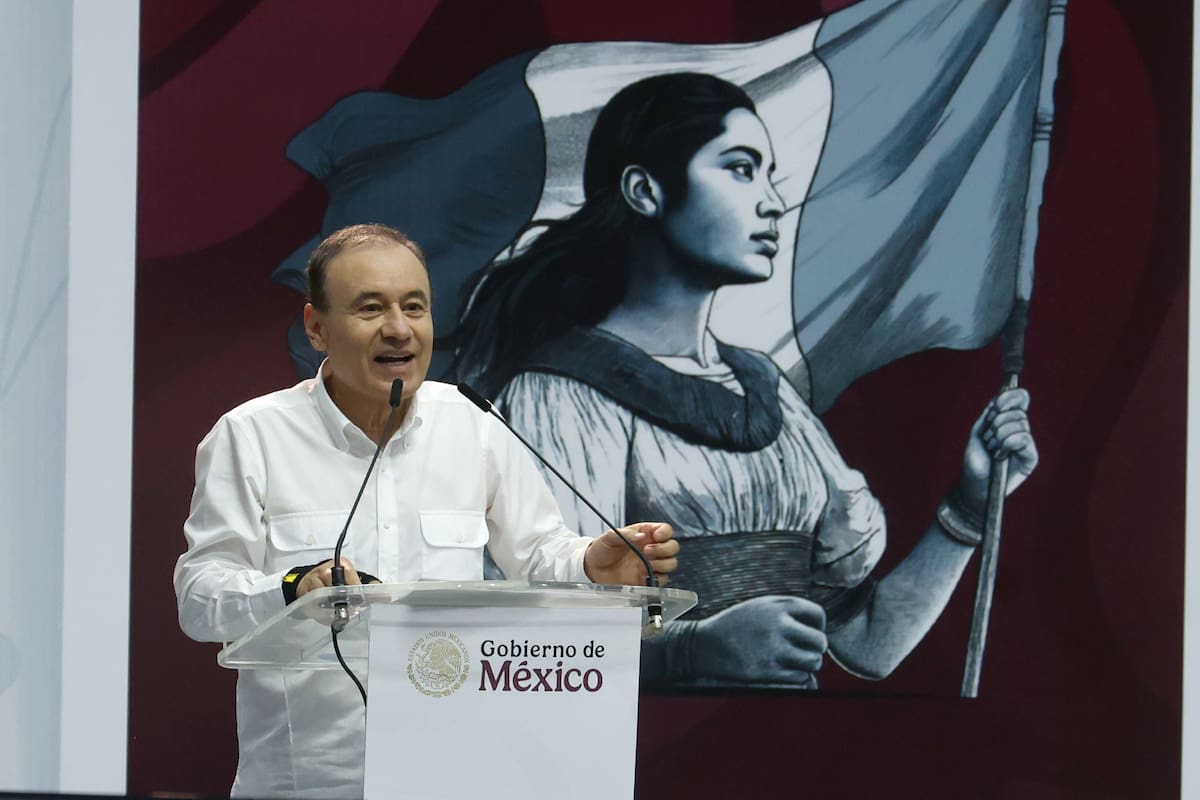 Proyecta Gobernador modernizar malecones de San Carlos, Guaymas y Empalme