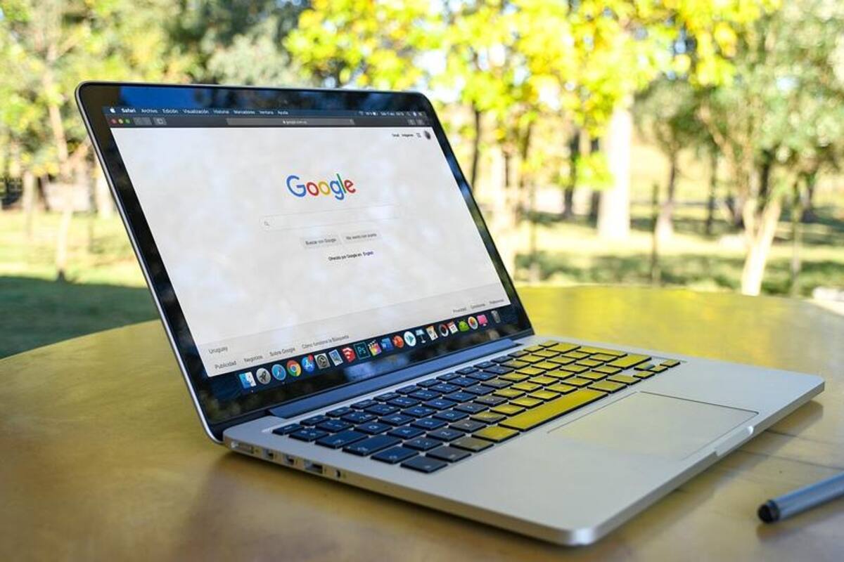 Suspende Google a ingeniero tras asegurar que el chatbot "tiene vida propia"