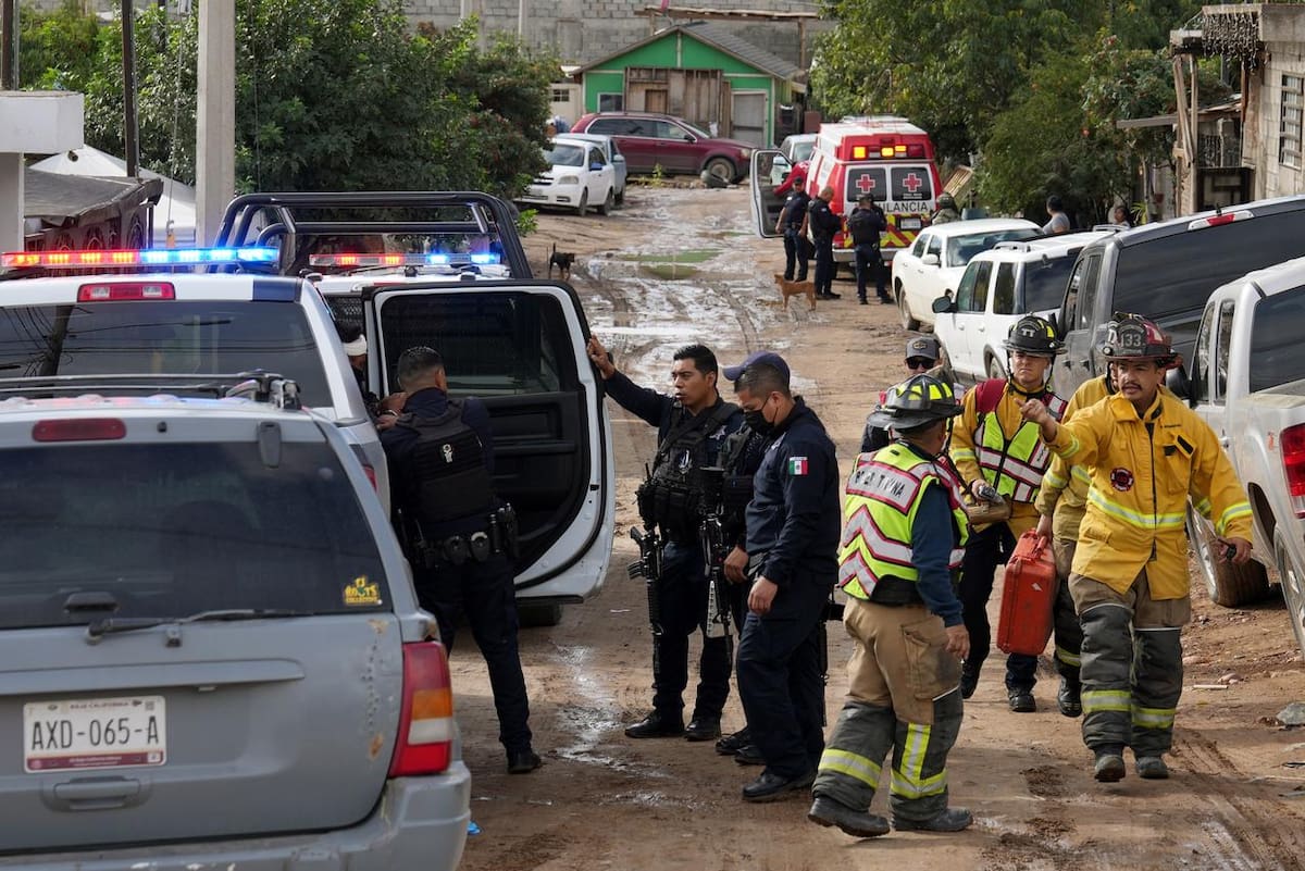 Tres personas y el presunto agresor resultaron heridos tras un ataque por violencia de pareja. Border Zoom