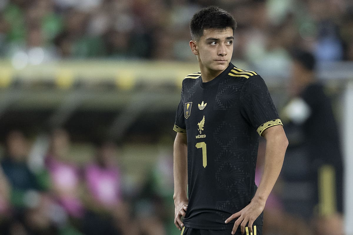 Gilberto Mora debuta con 16 años en selección mayor y causa buenas impresiones