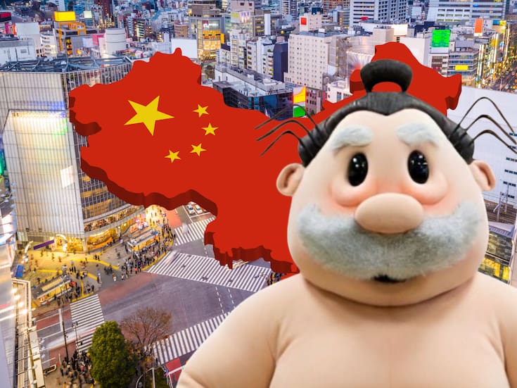 Dr. Simi llega a Japón para vender simipeluches, llaveros, calcetas, playeras, simi-Pop, ¡no medicamentos!