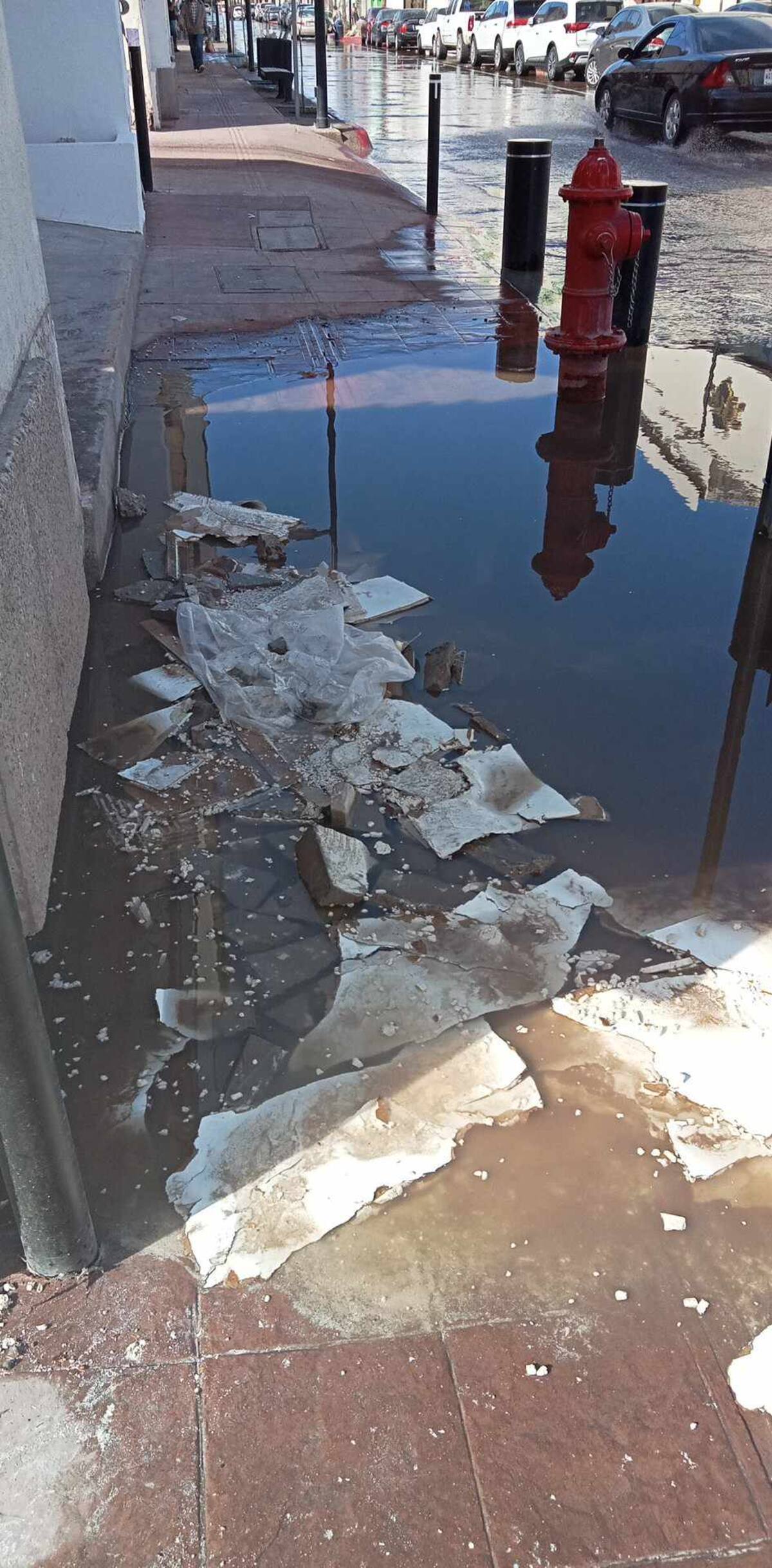 El servicio de agua potable será interrumpido en la zona comercial por un tiempo estimado de ocho horas. Foto: Teodoro Borbón