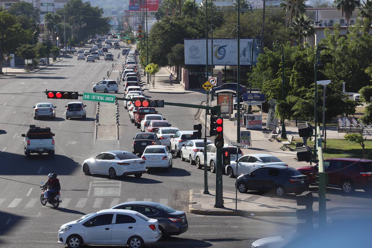 Hermosillo: Abarrotan centros de vacunación contra Covid-19 en el último día