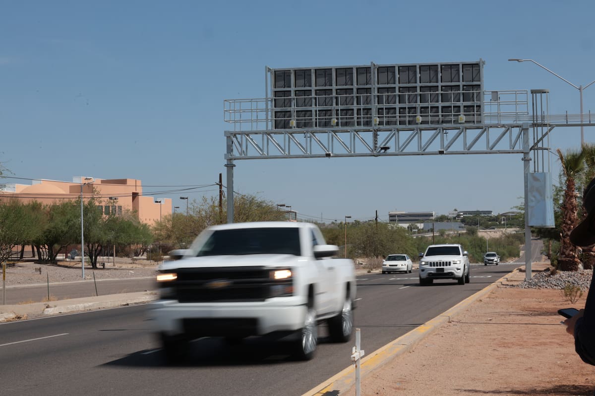 Las sanciones por exceso de velocidad son supervisadas por elementos del Departamento de Movilidad Inteligente desde el sistema de Ciudad Inteligente.